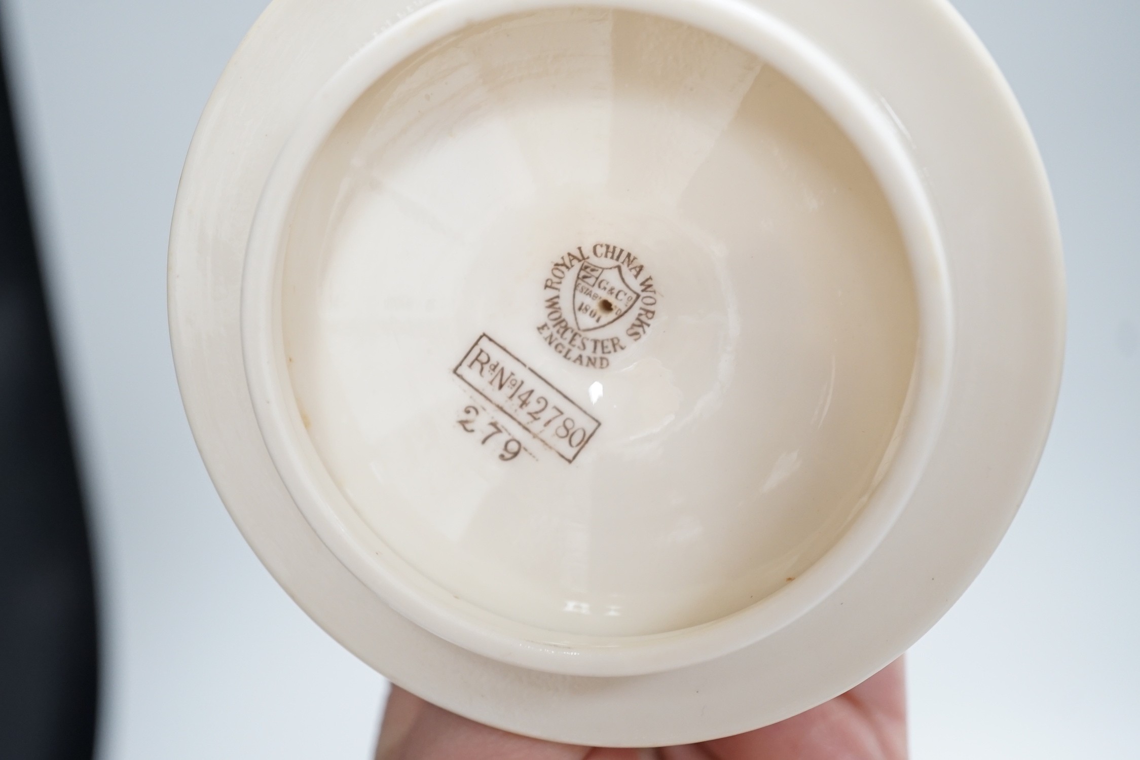 A Grainger and Co, Worcester pot pourri pot, cover and inner lid. 17cm high